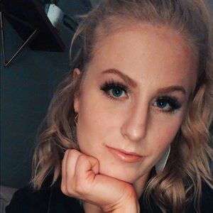 Meet your Posher, Mallory